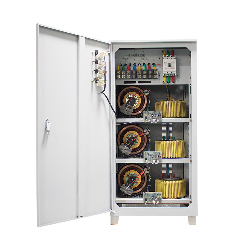 90KVA Tiga Fase Voltage Stabilizer Otomatis Voltage Regulator dengan Servo Motor Teknologi untuk Mesin Laser-cutting