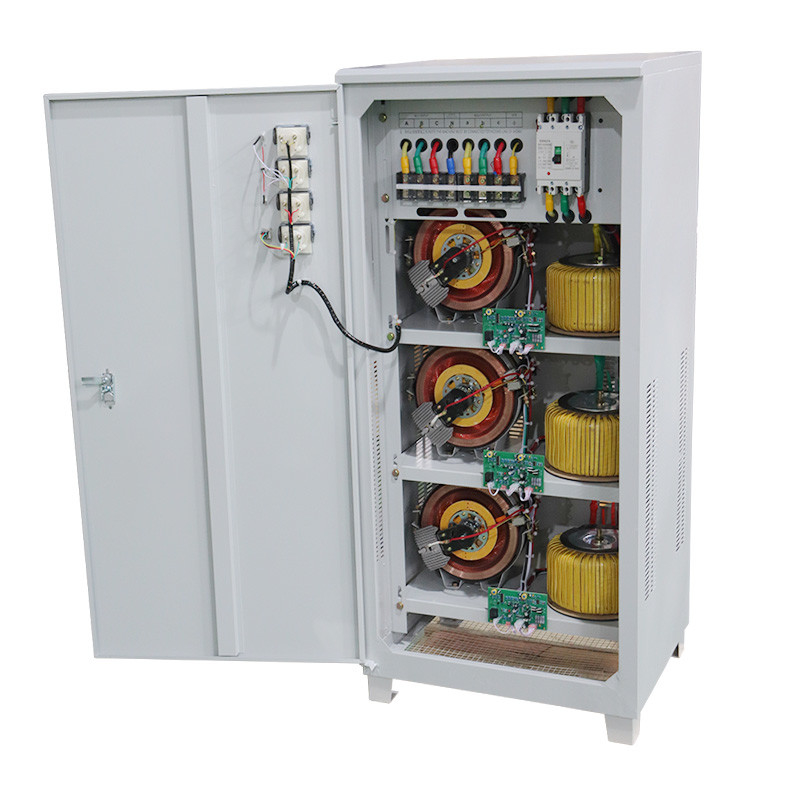 80KVA Tiga Fase Stabilisator Tegangan Industri Regulator Tegangan Otomatis 380VAC 400VAC dengan Servo Motor