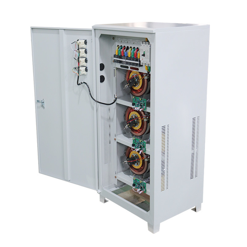 Stabilisator Tegangan Tiga Fase 80KVA 80KW Regulator Tegangan Otomatis dan Stabilisator untuk Penggunaan Industri