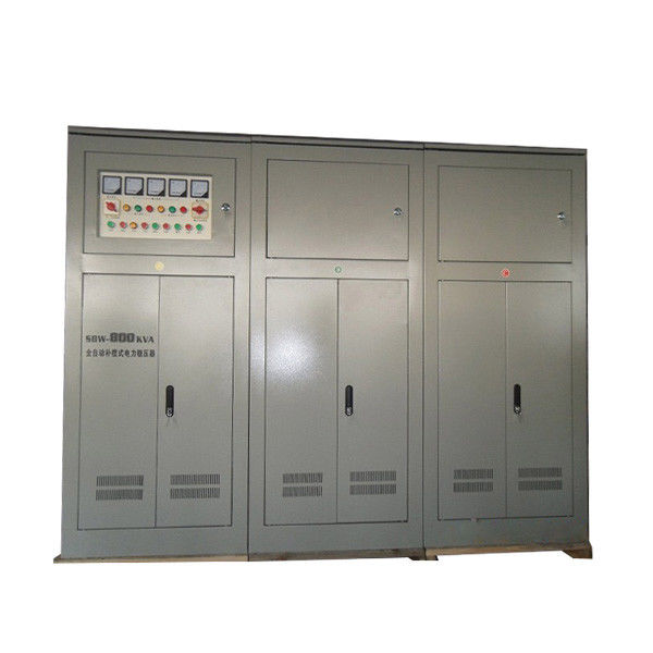 3 Fase Stabilizer Tegangan Tinggi Daya 380V 800KVA Peraturan Independen